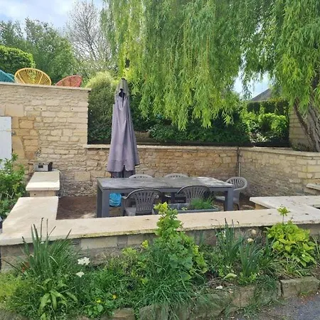 With Large Garden Apartment *