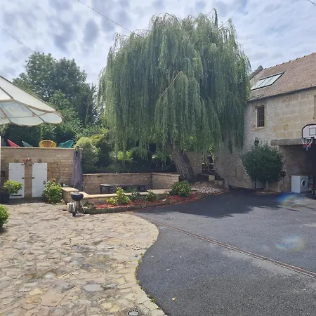 Daire With Large Garden